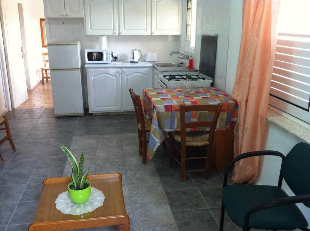 Valentinos House Villa Paphos Ruang foto
